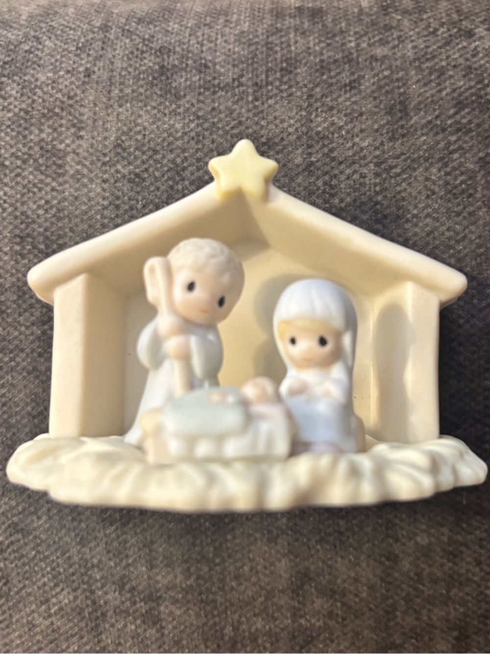 VTG 1992 Precious Moments Sugar Town Nativity Holy Family Figurine #529508 2x3”